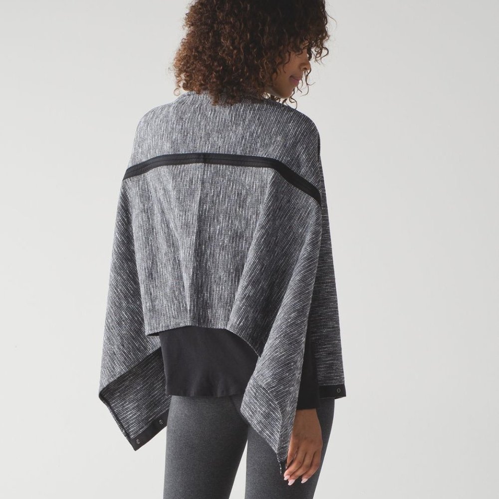 Lululemon Vinyasa wrap scarf